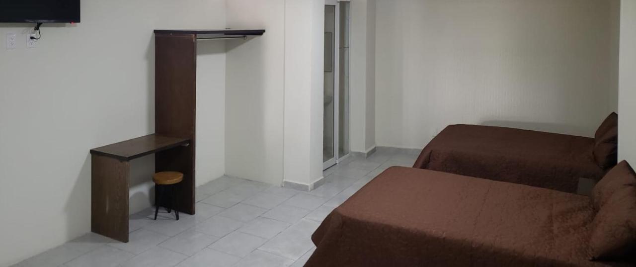 Hotel Estadia Леон Екстер'єр фото